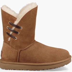 UGG Constantine Boot • Size 6 • Chestnut Brown